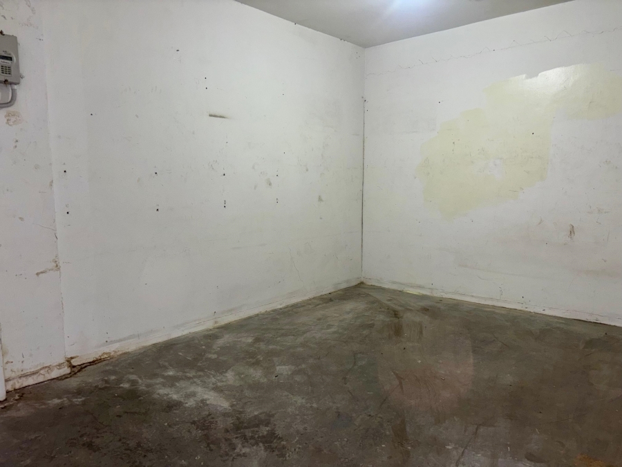 To Let Commercial Property for Rent in Triangle Farm Western Cape